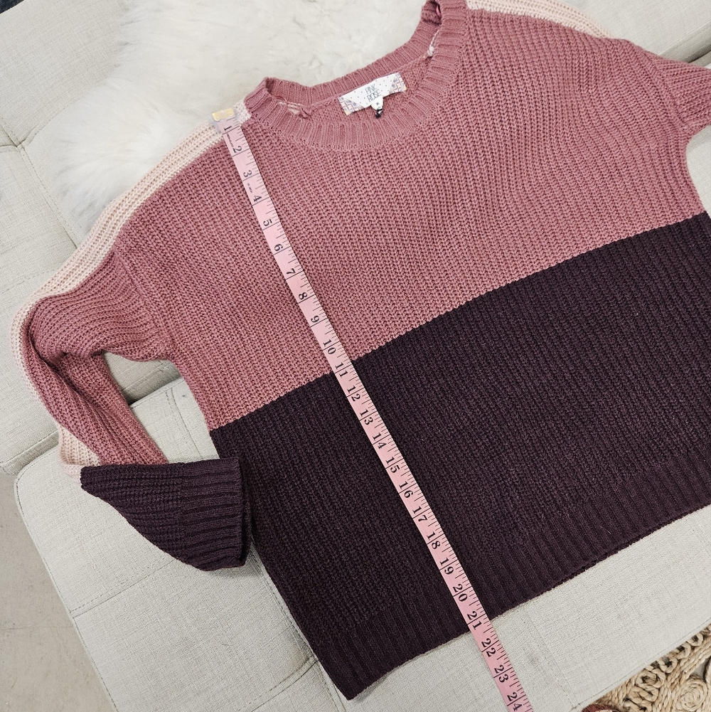Color Block Sweater - Picture 6 of 6